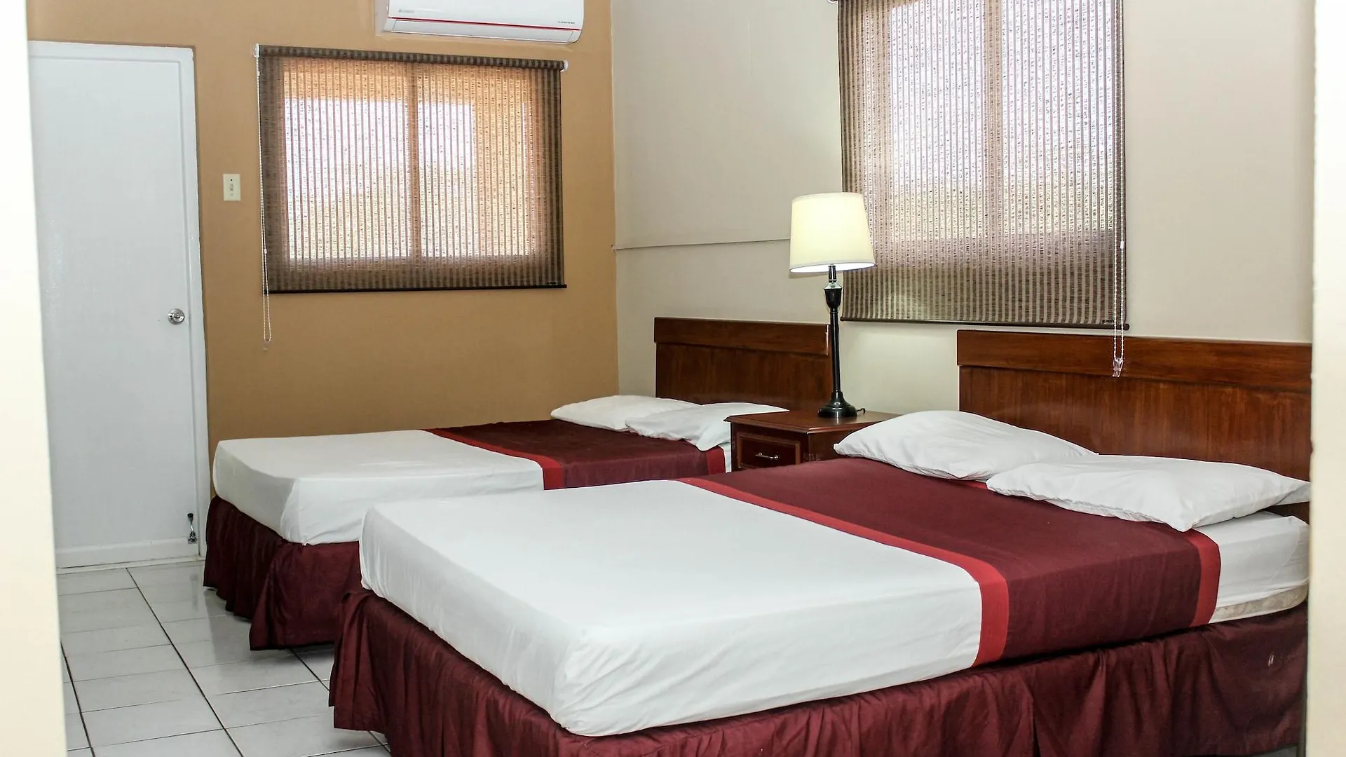 *** Hotel Coconut Inn Palm Beach Aruba