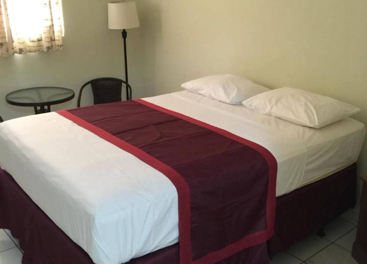 Coconut Inn Palm Beach Aruba
