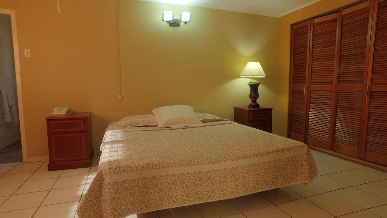 Coconut Inn Palm Beach Aruba