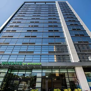 Wingate By Wyndham Long Island New York