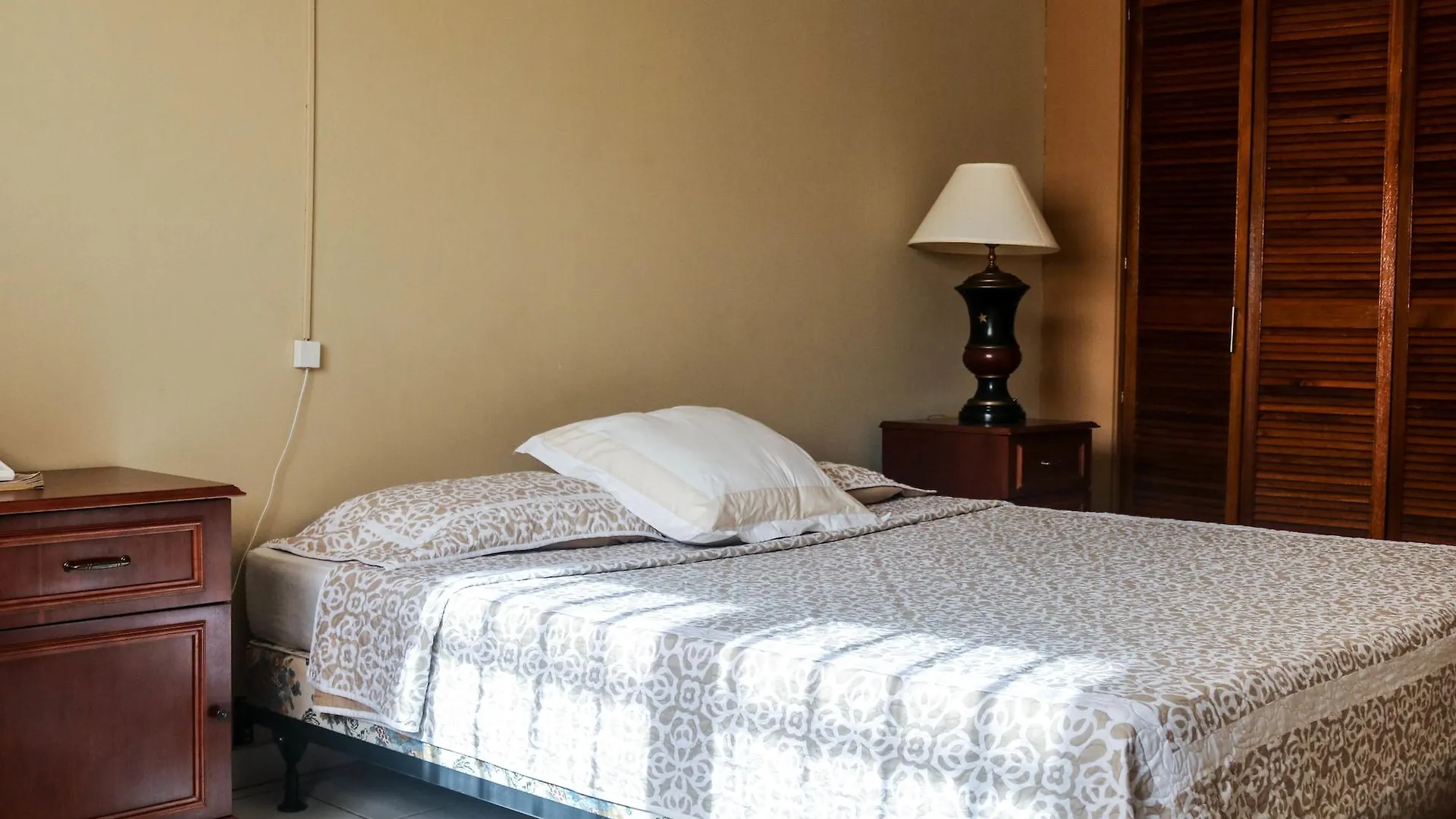 Coconut Inn شاطئ بالم 3*,  أروبا