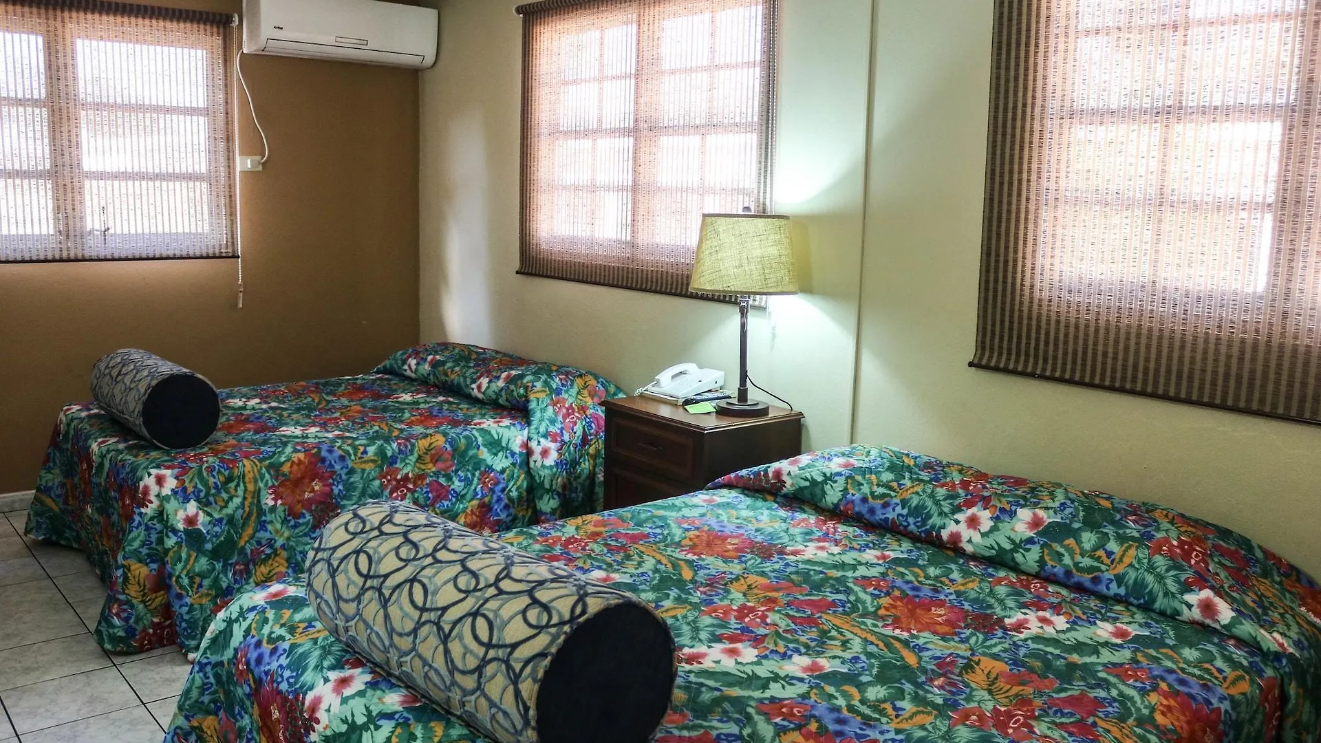*** فندق Coconut Inn شاطئ بالم أروبا