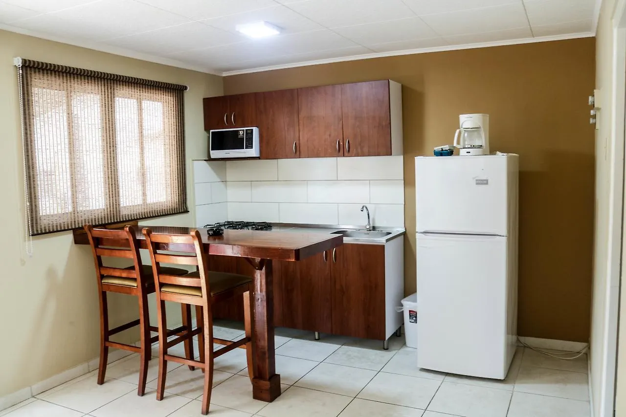 *** فندق Coconut Inn شاطئ بالم أروبا