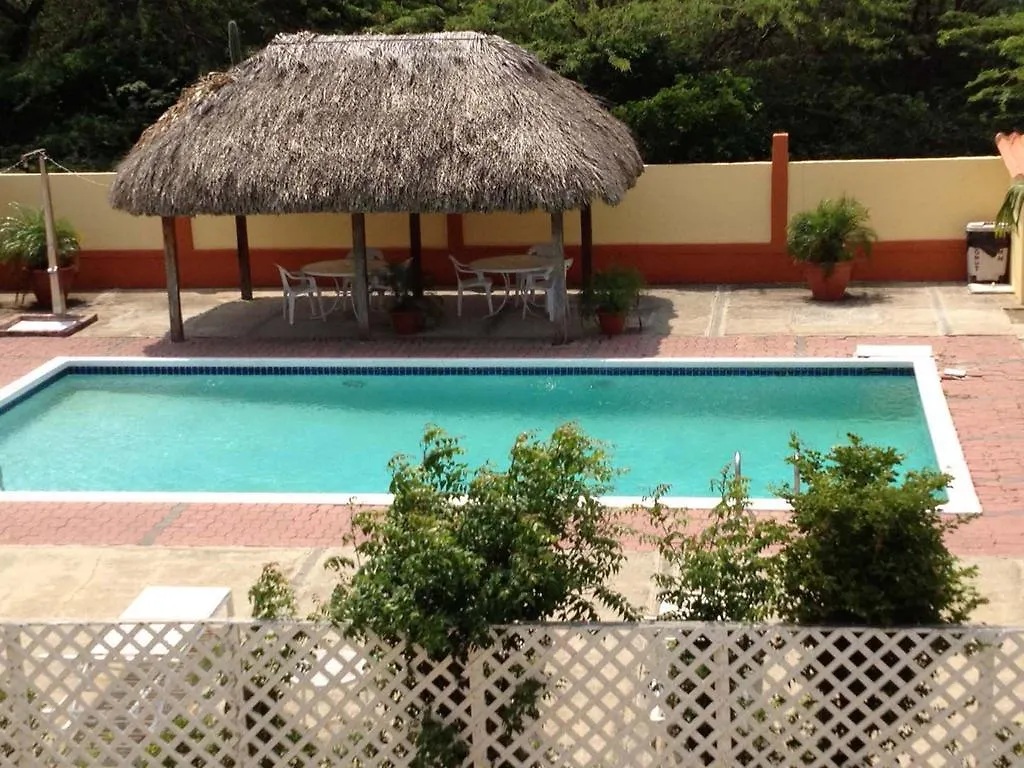 Coconut Inn شاطئ بالم 3*,  أروبا