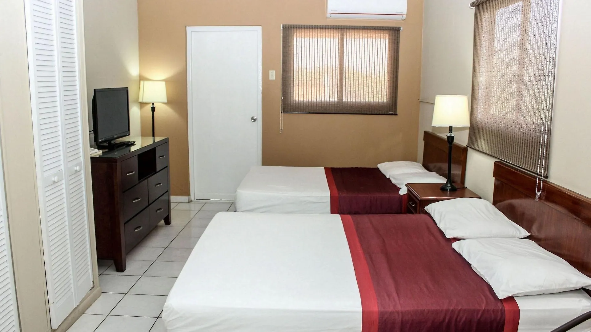 Hotel Coconut Inn Palm Beach